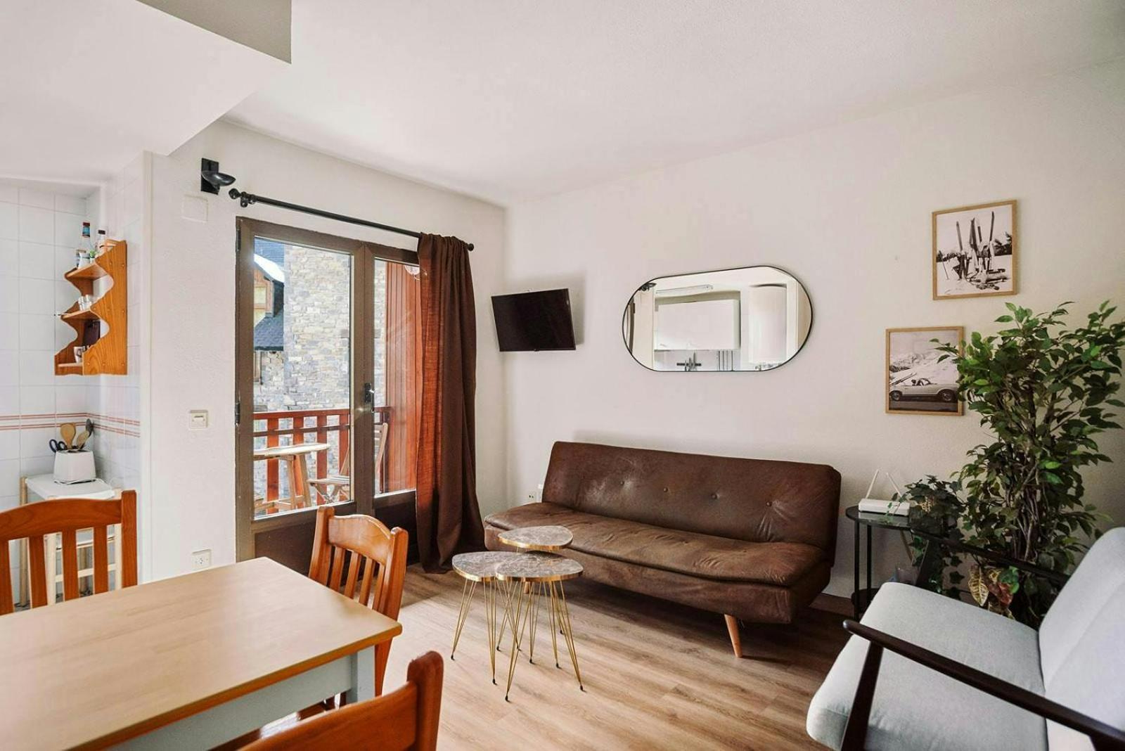 La Casita Del Arbol Apartamento Sallent de Gállego Exterior foto