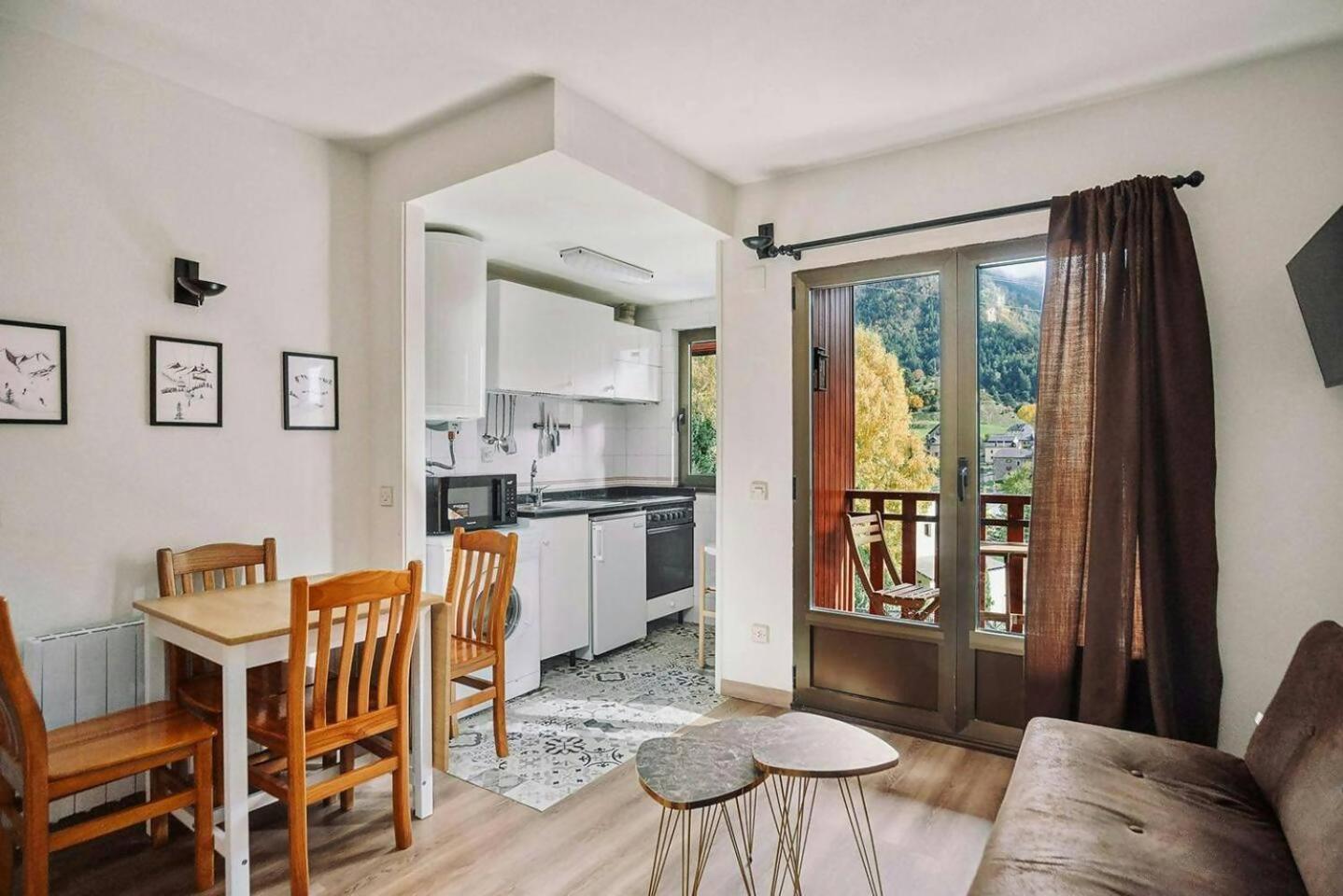La Casita Del Arbol Apartamento Sallent de Gállego Exterior foto