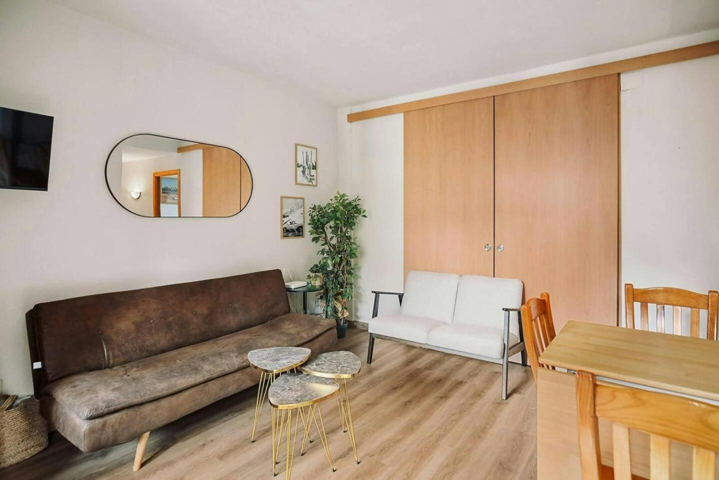 La Casita Del Arbol Apartamento Sallent de Gállego Exterior foto